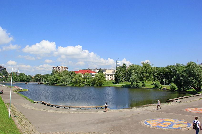 Нижнее озеро (и мозаика)