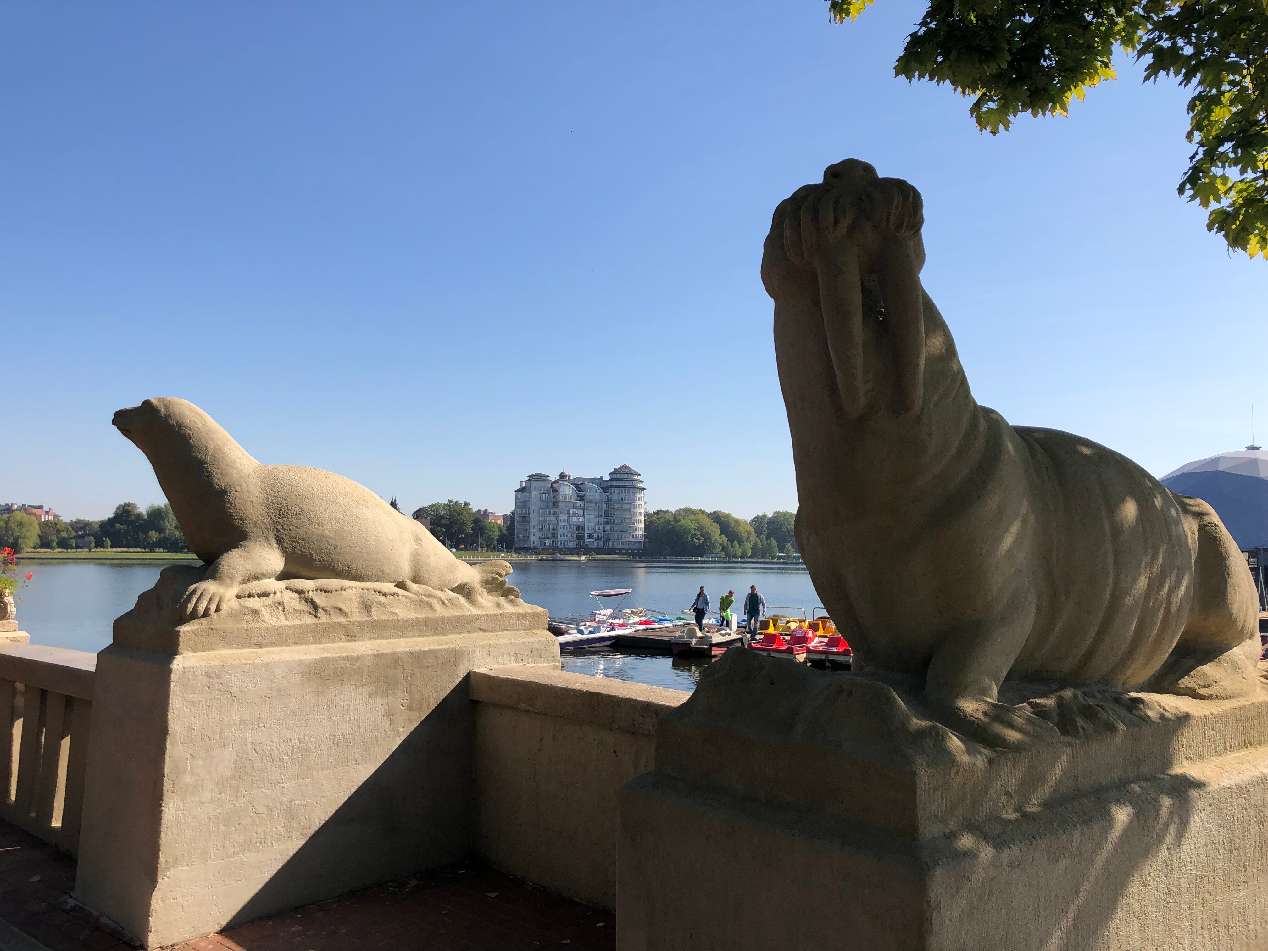 Скульптуры морских животных