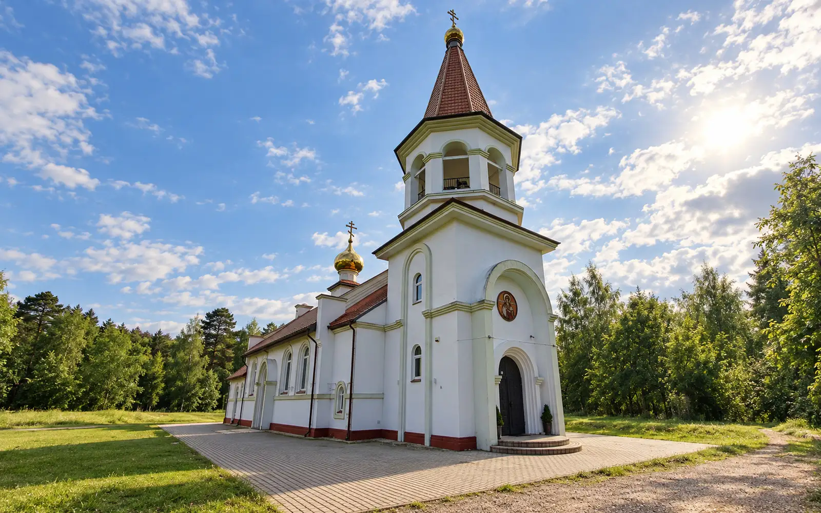 Храм великомученика Пантелеимона в Немане