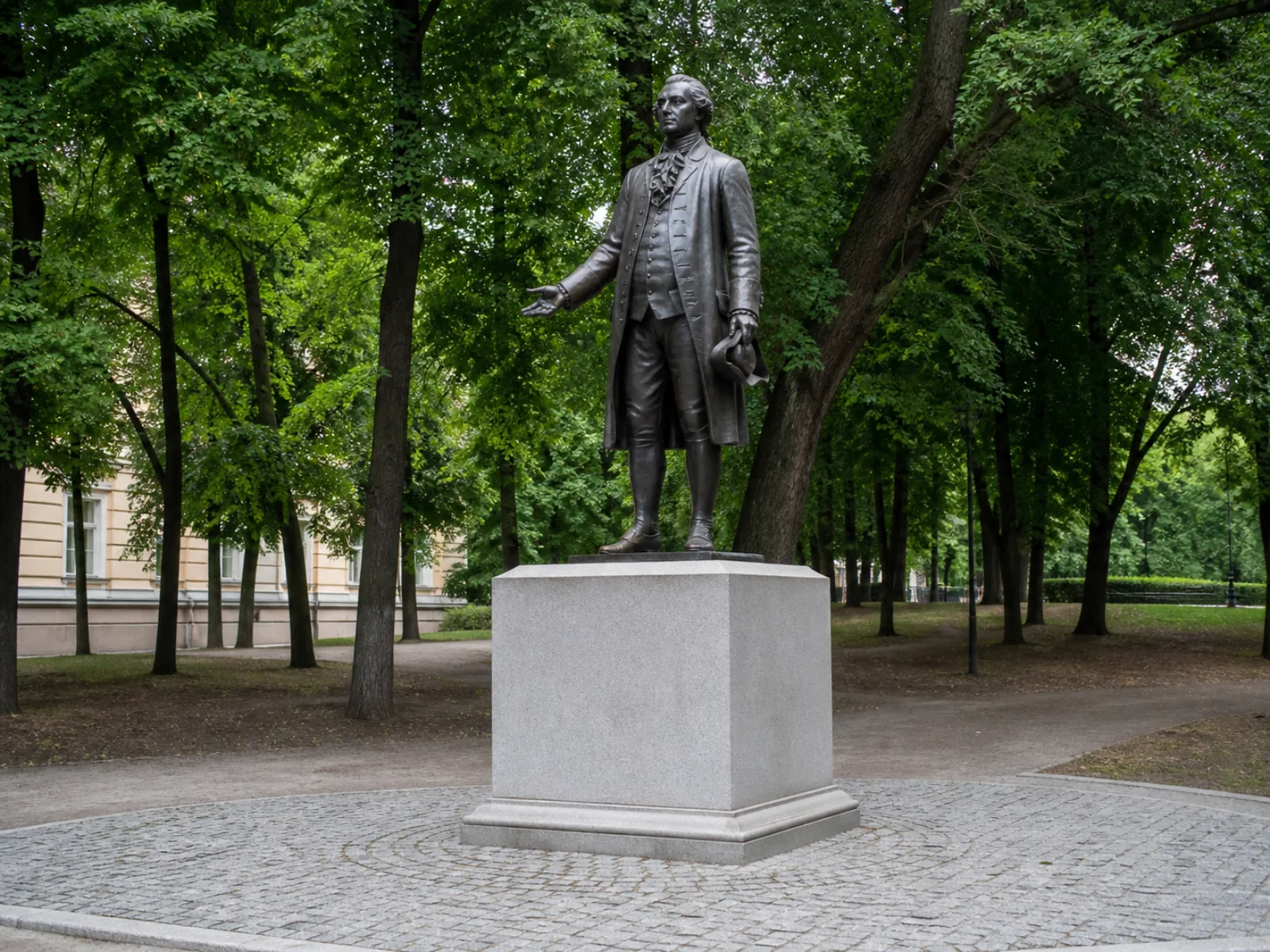 Памятник Иммануилу Канту